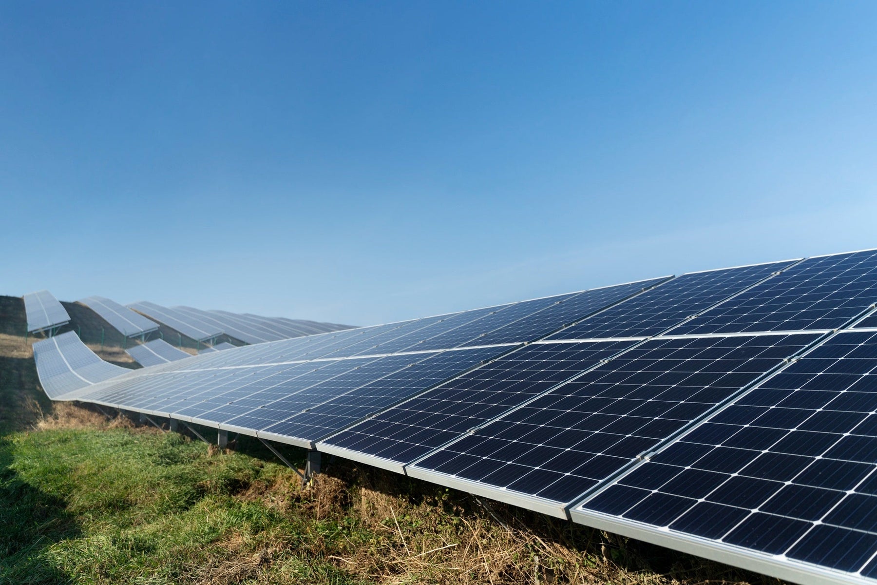 Where to Buy Cheap Solar Panels Without Compromising Quality: Top Deals for 2025