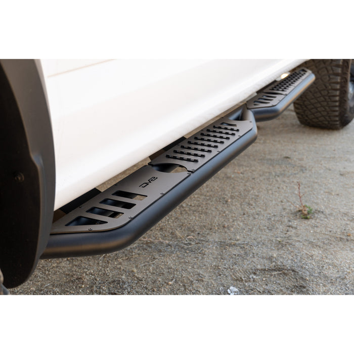 DV8 Offroad | 2015-2024 Ford F-150 Crew Cab OE Plus Side Steps