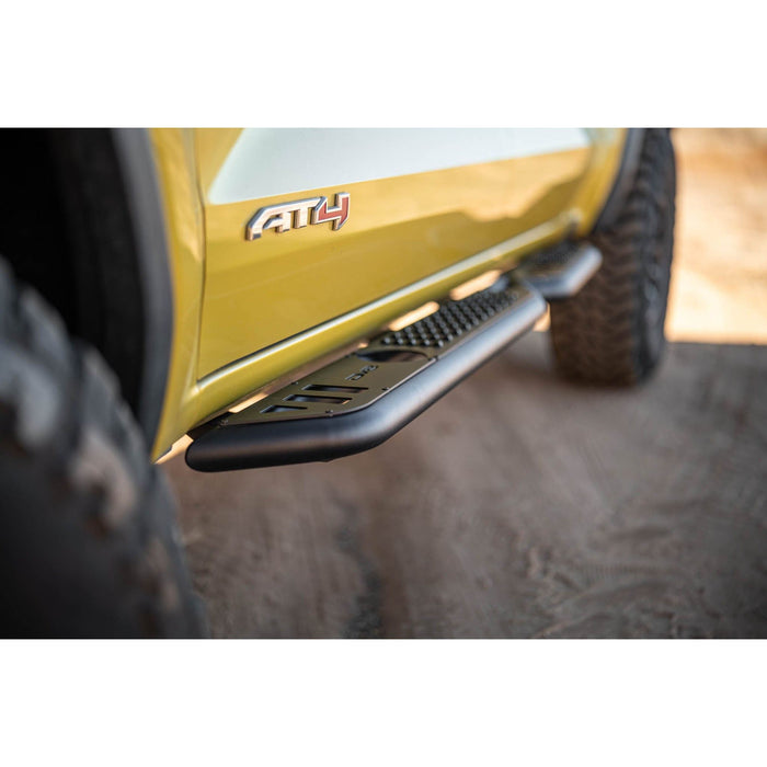 DV8 Offroad | 2023-2024 Chevy Colorado & GMC Canyon OE Plus Side Steps