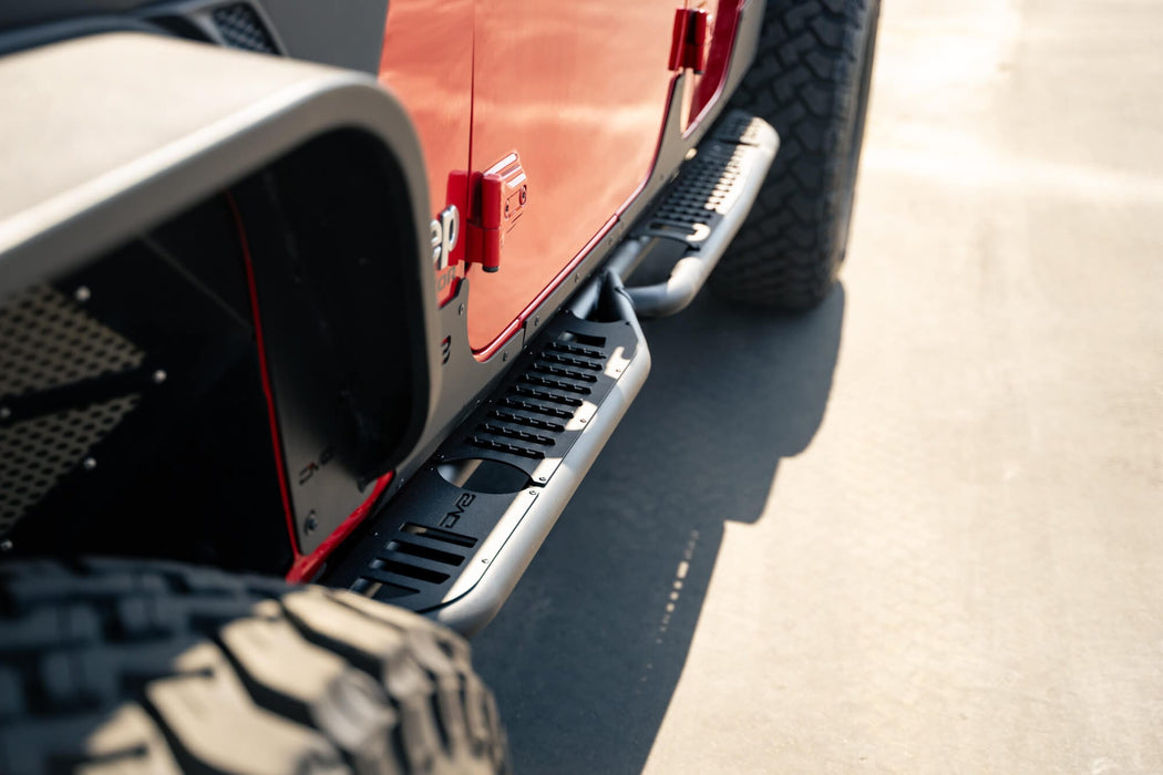 DV8 Offroad | Jeep Gladiator JT OE Plus Side Steps