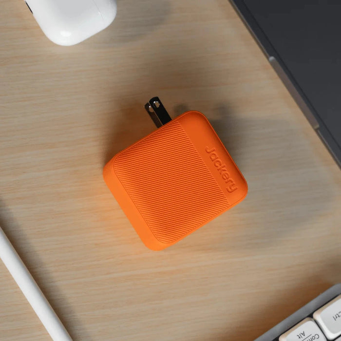 Jackery | 102W GaN 3-Port Fast Charger