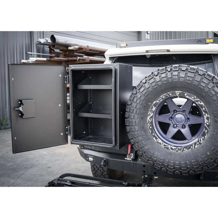 Universal Overland Storage Box 19x28x15
