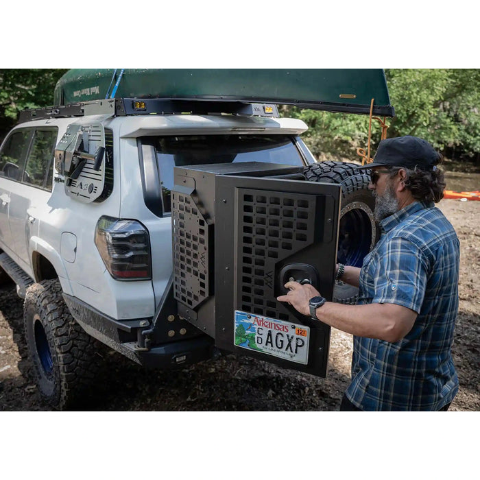 Universal Overland Storage Box 19x28x15